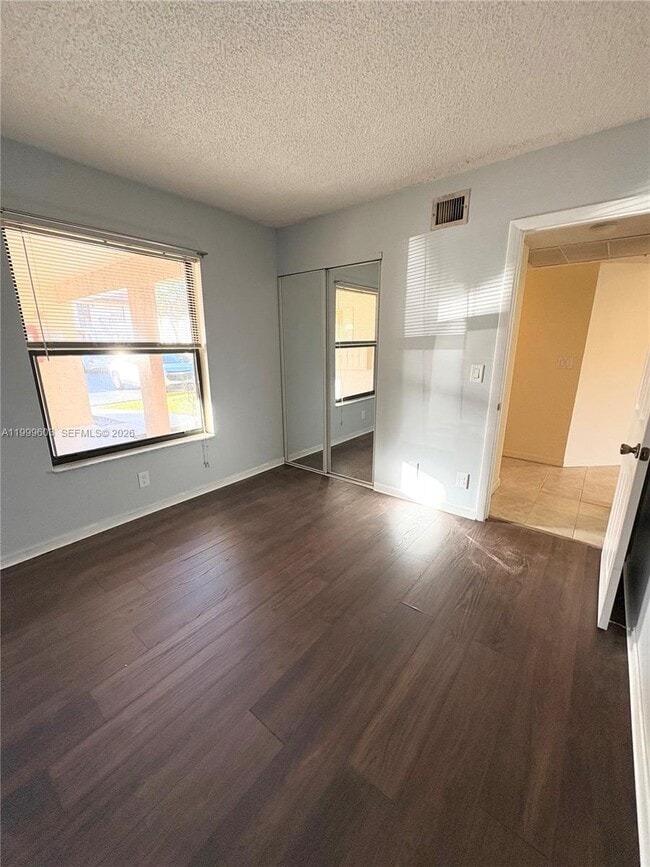 Building Photo - 21904 Lake Forest Cir