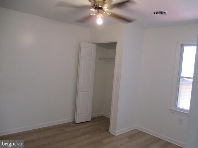 Building Photo - 25440 Luhaven
