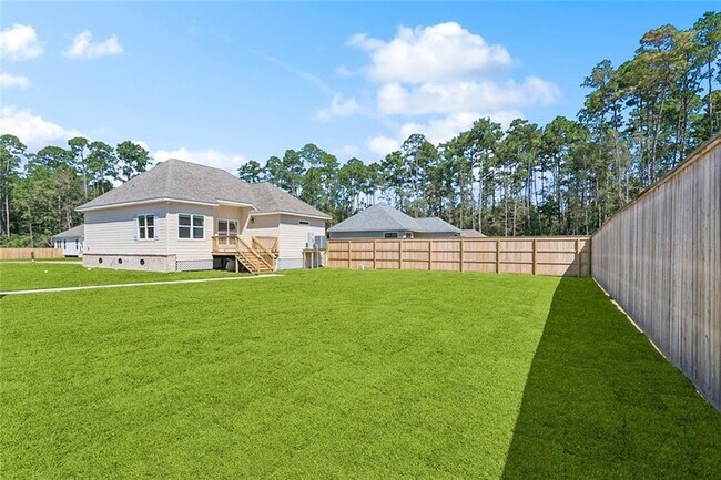 Building Photo - 60404 Aqua St