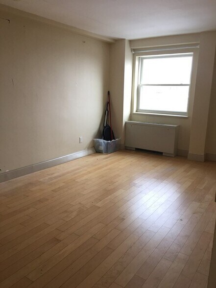 Building Photo - 1600 Beacon St