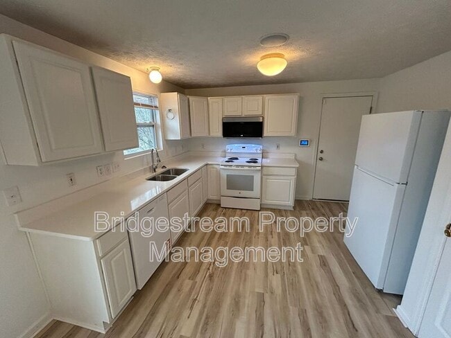 Building Photo - 4139 Dayton Xenia Rd