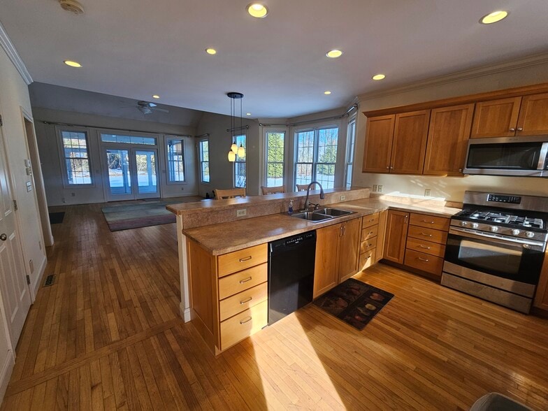 Kitchen/Dining/Living - 359 Main St