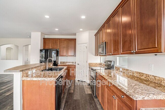 Building Photo - 5027 Gould Cir