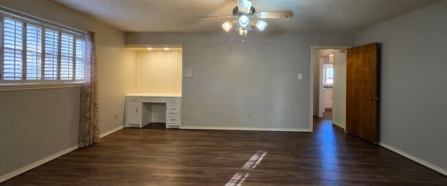 Building Photo - 8604 Jordan Dr