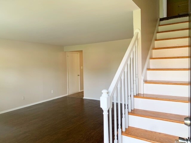 Building Photo - EAST SIDE 4 BR HOME AVAILABLE NOW!