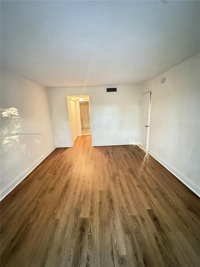 Building Photo - 4205 N University Dr