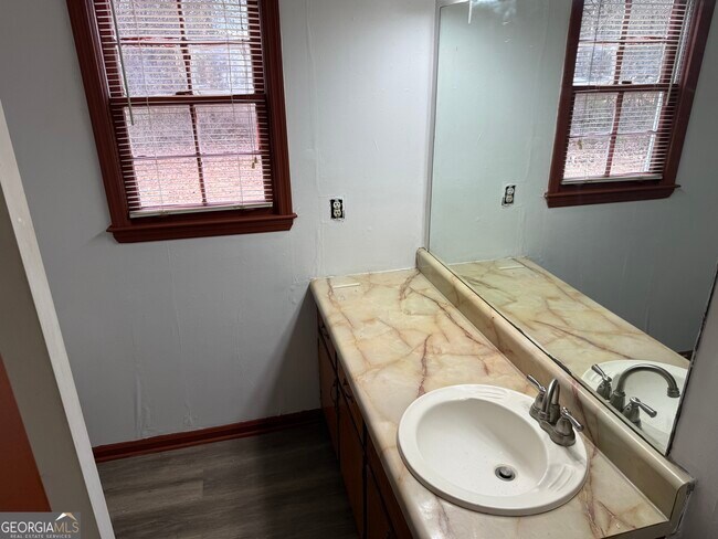 Building Photo - 2451 Nugget Dr SW