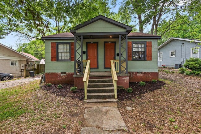 Building Photo - 807 Riverview Dr