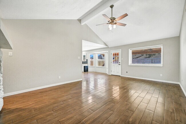 Building Photo - 2513 Northern Dr