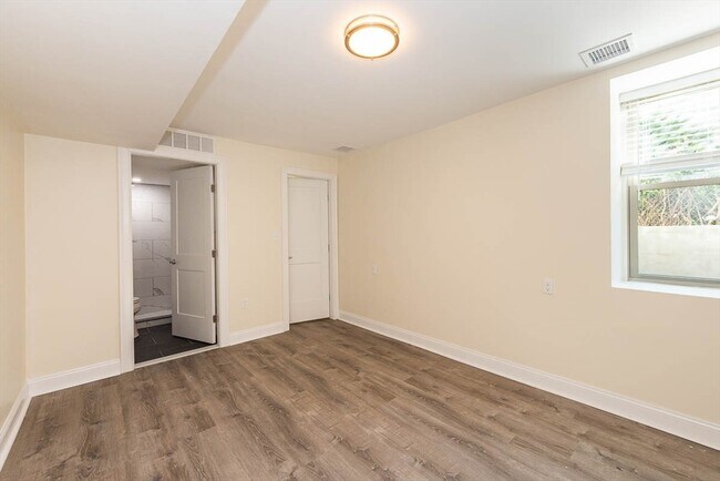 Building Photo - 39-41 Harvard St