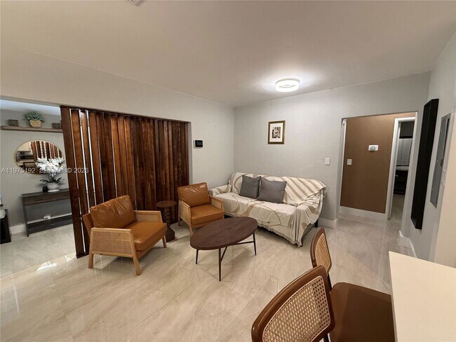 Building Photo - 4850 SW 4th St