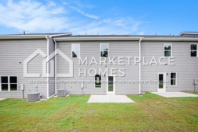 Building Photo - 1918 Schoolhouse Ln