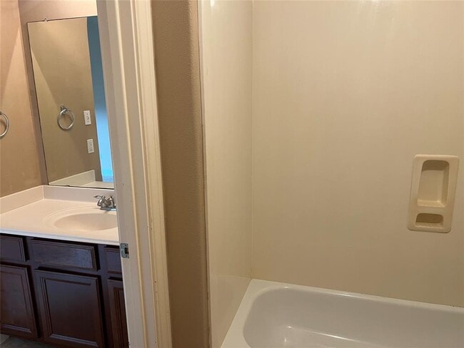 Building Photo - 16907 Coronado Springs Dr