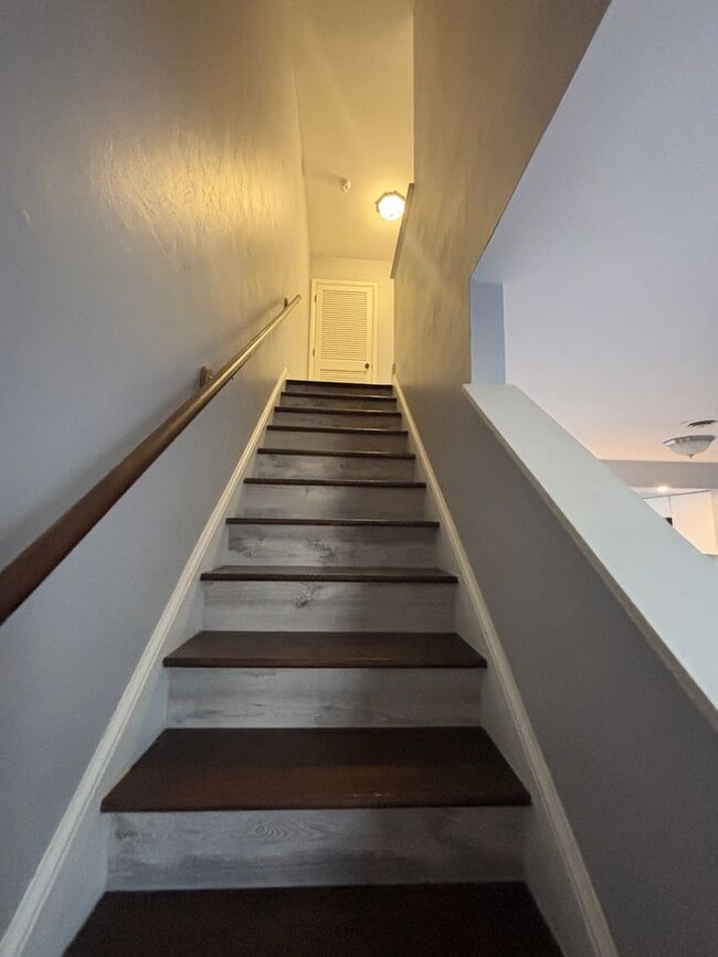 Building Photo - 7203 Woods Crossing Dr