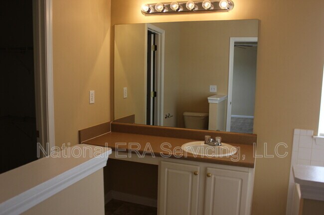 Building Photo - 481 Harvick Cir