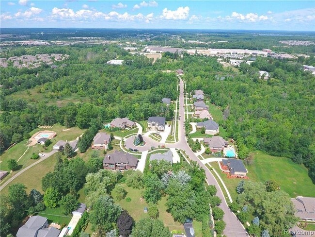Building Photo - 26131 Sunbury Ct