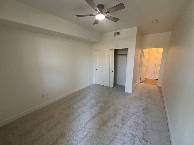 Building Photo - Beautiful 2 Bed, 2 Bath Apartment Home in The Phoenician – Resort-Style Living in Roseville!