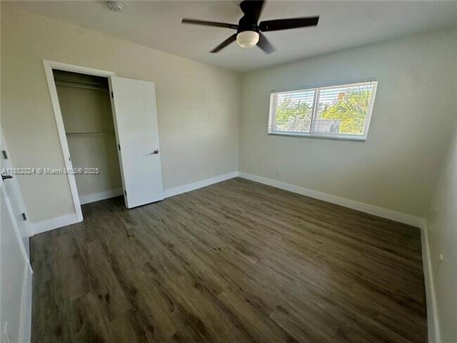 Building Photo - 8125 Hawthorne Ave