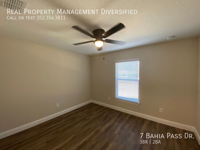 Building Photo - 7 Bahia Pass Dr
