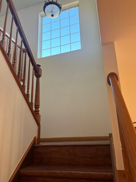 Building Photo - 224 Williamsburg Ct