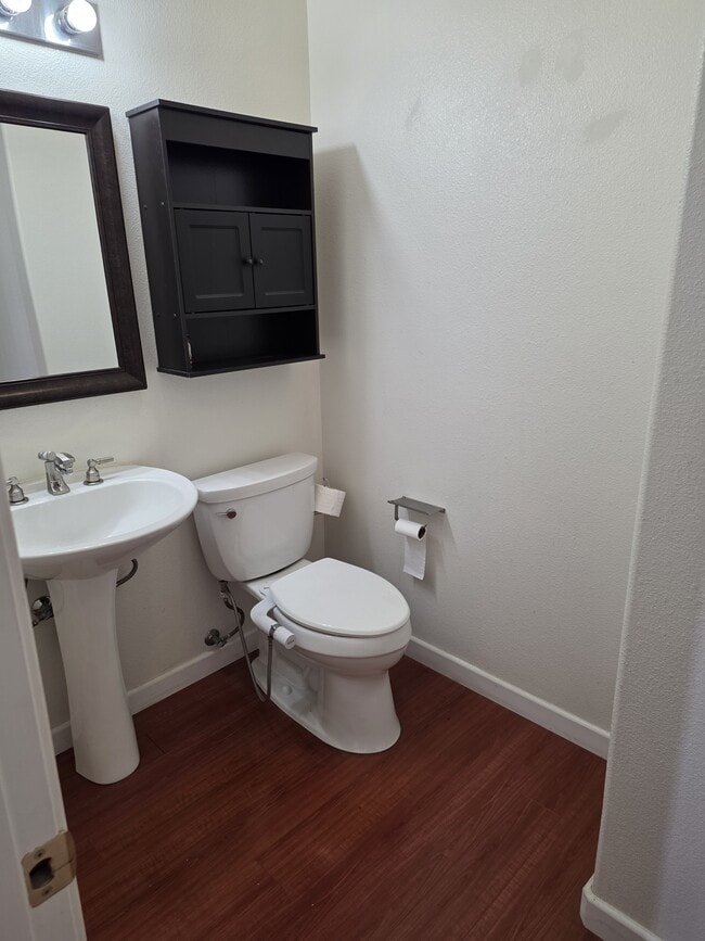 Building Photo - 10754 Westonhill Dr