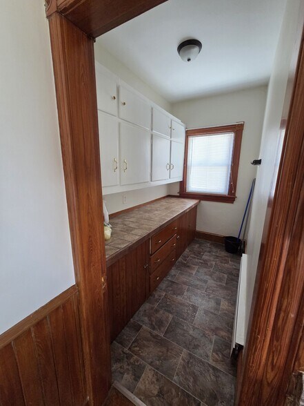 Building Photo - 110 Church St