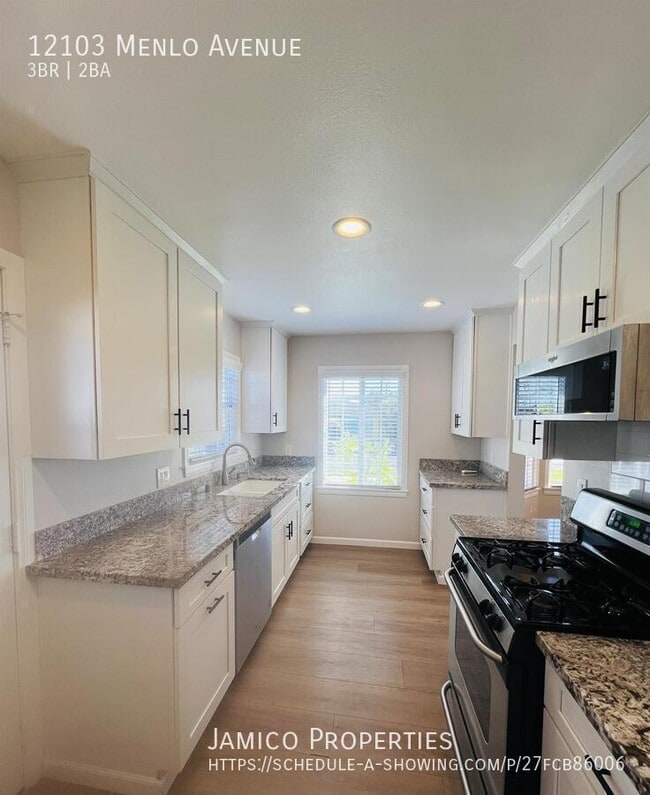 Building Photo - 12103 Menlo Ave