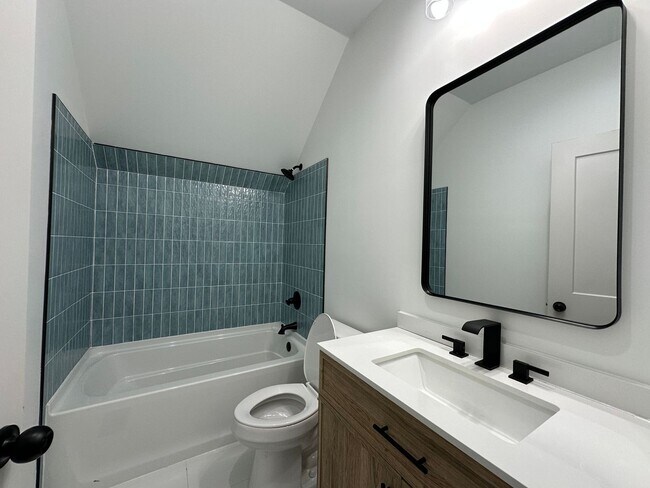 Building Photo - Brand New Living in North Knoxville: Modern Comfort Awaits