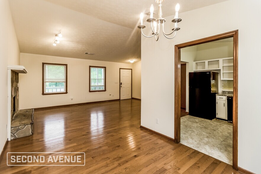 Building Photo - 2751 Tybee Dr NE