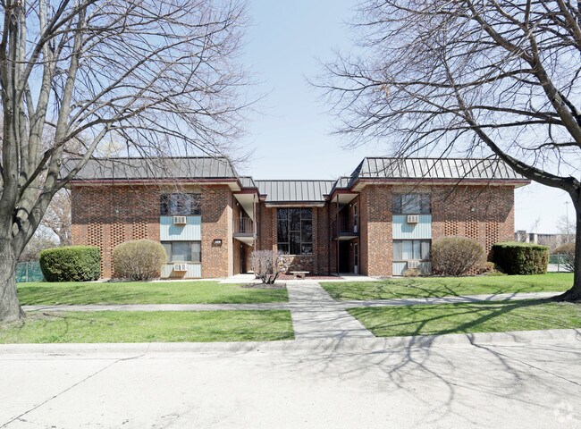 Building Photo - 329 Kimbell Ave