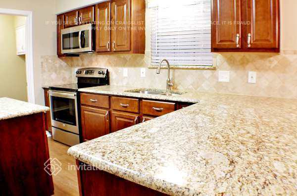 Building Photo - 2821 Piedra Dr