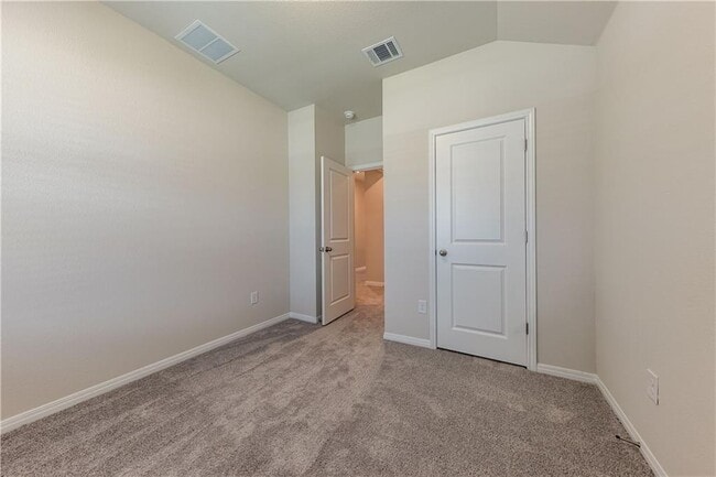 Building Photo - 13905 Heartland Dr