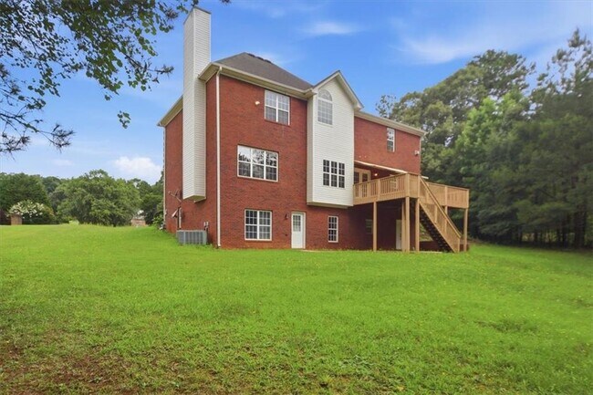 Building Photo - 2000 Millstone Dr SW