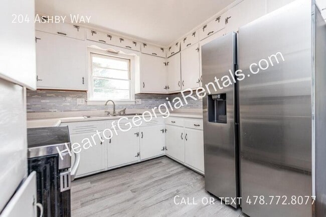 Building Photo - 204 Ashby Way