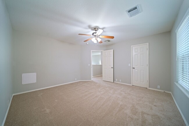 Building Photo - 10411 Deer Branch