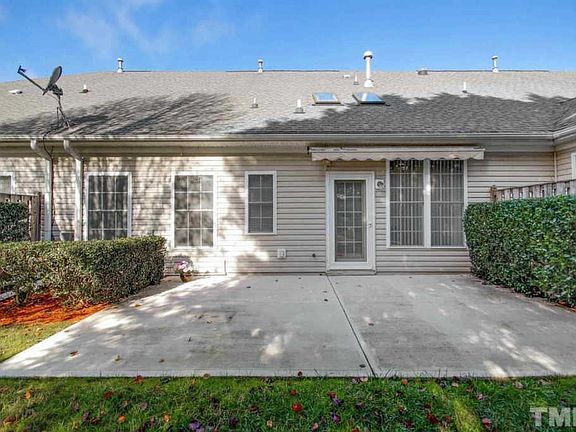 Building Photo - 404 Sawgrass Hill Ct