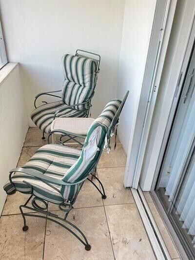 Building Photo - 88 Cambridge D