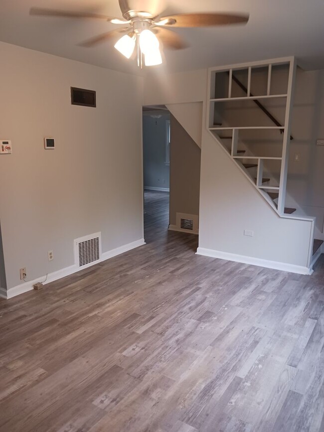 Building Photo - Newly Remodeled 4 bed 1 bath in Pleasant R...