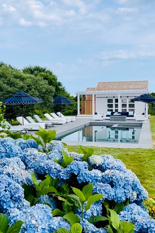 Building Photo - 7 Packet Dr