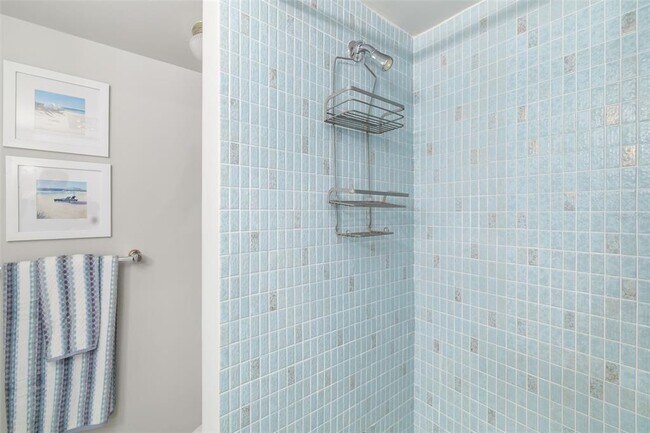 Building Photo - 1770 Benjamin Franklin Dr