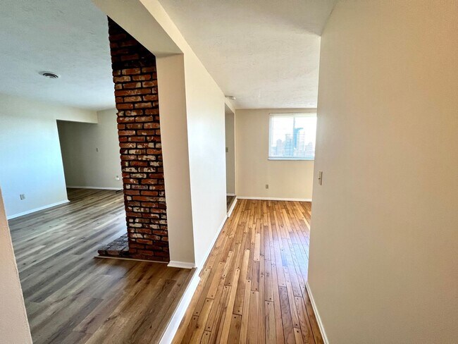 Building Photo - 41 Wyoming St