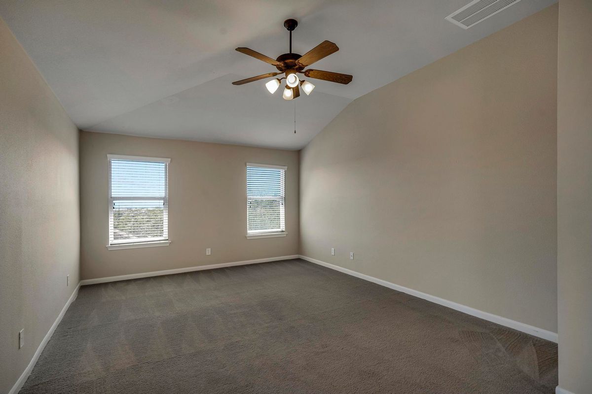 Building Photo - 606 Buckle Ct