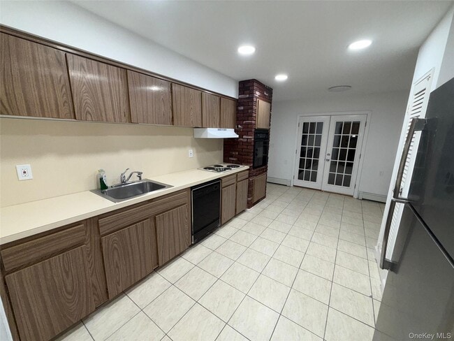 Building Photo - 8 Jonquill Ln