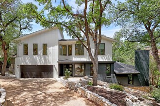 Building Photo - 7518 Stonecliff Dr