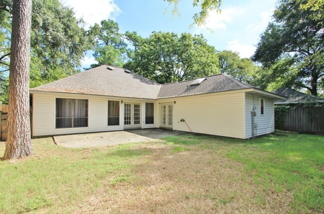 Building Photo - 3339 Three Pines Dr