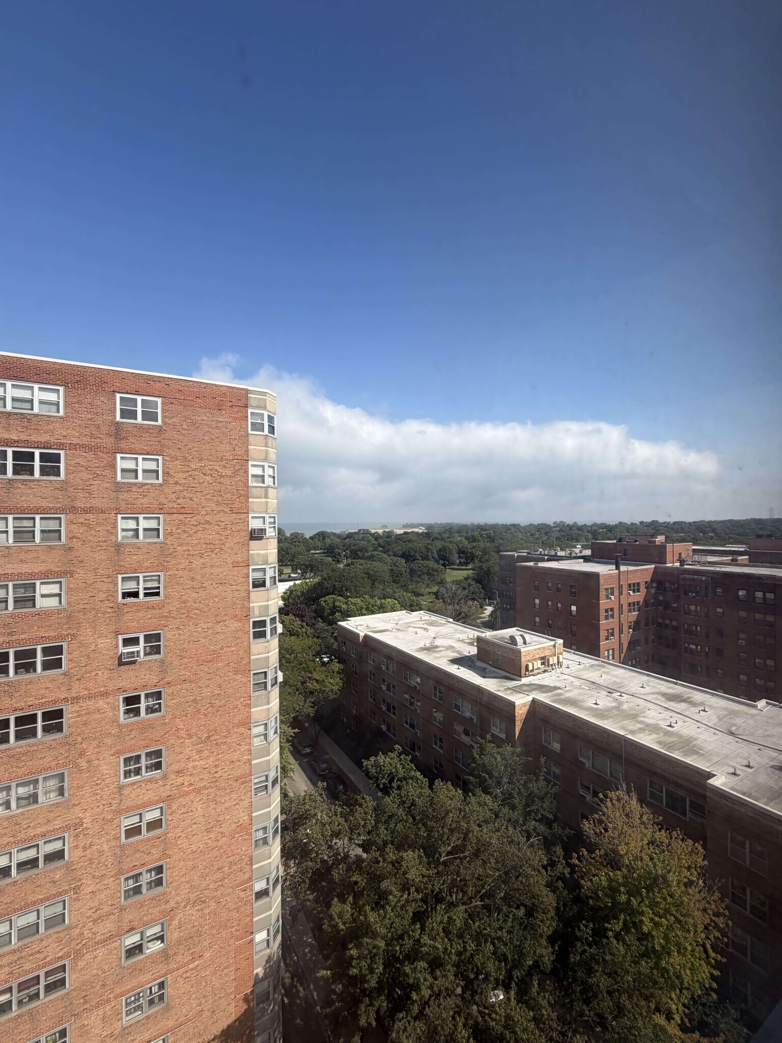 Building Photo - 4960 N Marine Dr