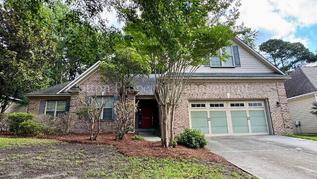 Building Photo - 8854 Plantation Landing Dr