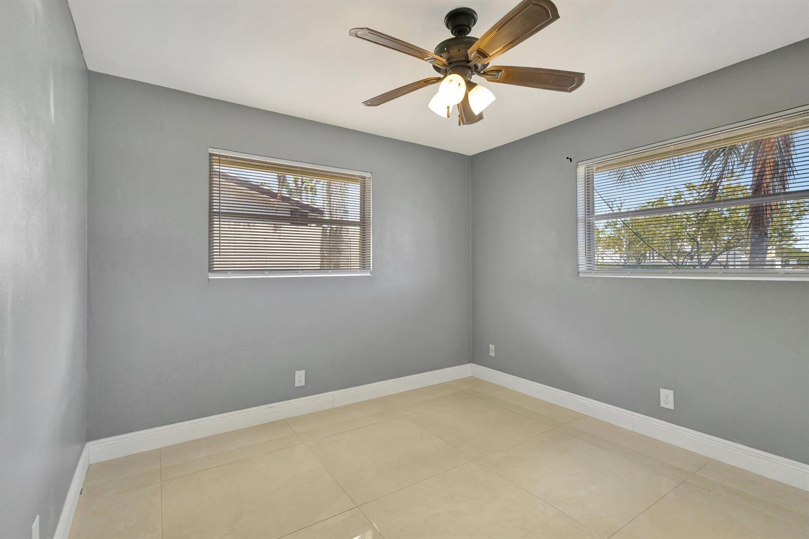 Building Photo - 212 Palmetto Dr