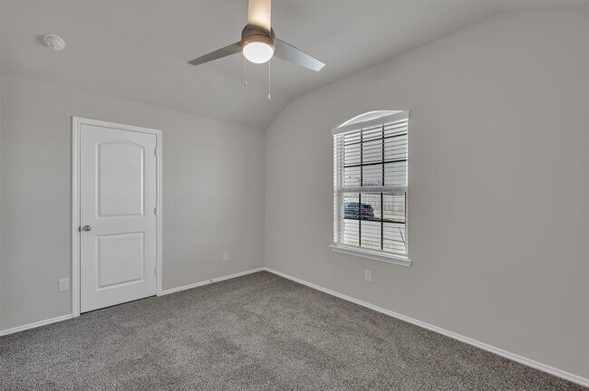 Building Photo - 6212 Hendricks Hbr Dr