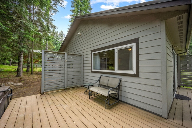 Building Photo - 623 W Florida Cir